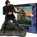 - 20-22cmes Diamond Select John Wick / Keanu Reeves figura tüzelő géppuskával - Diamond PVC Movie Ga fotó