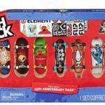 Spin Master Tech Deck: 25. évfordulós csomag 8 db gördeszkával és exkluzív figurával - Spin Master fotó