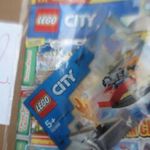 (LE30) ÚJ BONTATLAN LEGO CITY VIZI TŰZOLTÓ HAJÓVAL FIGURA + ÚJSÁG fotó