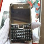 Nokia E71 - kártyafüggetlen - dobozában fotó