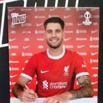 A legelső Szoboszlai Dominik focis kártya Liverpool mezben Topps Now 2023 extra limitált kiadás fotó