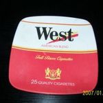 Régebbi pénz visszaadó műanyag tálka-West cigaretta fotó