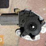 Bosch 0130821720 RENAULT MEGANE I 96-03 bal első ablakemelő motor fotó