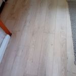 Wood STEP Exlusive Laminált padló Hood tölgy 12 nm, szegélyléc, stb fotó