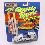 Matchbox Graffic Traffic - KENWORTH Cabover Transporter + Chevrolet Lumina RITKASÁG!! fotó