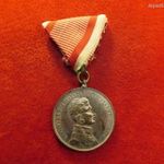 IV.KÁROLY VITÉZSÉGI ÉREM I.osztály 1917-1918 anyaga: ezüstözött bronz ! nsz+ fotó