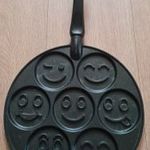 Nordic Ware USA smiley amerikai palacsintasütő fotó