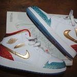 NIKE JORDAN 1 ÚJ BONTATLAN GYEREK SPORT CIPŐ 36-OS BTH 23 cm fotó