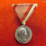 IV.KÁROLY VITÉZSÉGI ÉREM II.o 1917-1918 FÉMJELZETT EZÜST kiv fotó