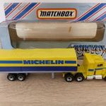 Matchbox Convoy Peterbilt Truck Michelin Tires CY-5 fotó