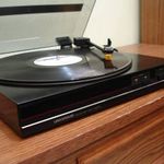 Universum VTCF4378 semi auto belt drive turntable hifi sztereó Bakelit lemezjátszó fotó