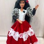 Disney Esmeralda barbie baba 2 izületes fotó