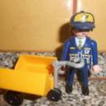 P﻿laymobil postás, postai dolgozó fotó