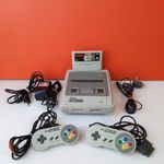 Eredeti Super Nintendo konzol + Super Mario All Stars játék + 2db kontoller kar + kiegészítők SNES fotó