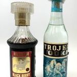 2db régi retro 0.5l ital Trojka Vodka Black Berry likőr bontatlan gyűjtői 1960-70-es évek 1Ft NMÁ fotó