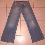 Levis 676 XS-es MARY LYNNE női farmernadrág bőszárú farmer nadrág Levi's fotó