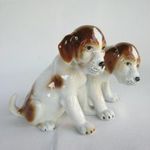 Porcelán kutya pár beagle kiskutya kutyakölyök fotó