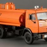 KAMAZ 53215 üzemanyag szállító tartálykocsi OROSZ retroautók DeAgostini 1: 43 fotó