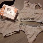 Calvin Klein női fehérnemű szett S-es 3db-os csomag Új Raktáron! Több termék 1 szállításidíj fotó