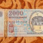 2000 -es ropogós Aranyfémszálas Millenniumi 2.000 Forint vízjeles fémszálas bankjegy ! (L2571) fotó