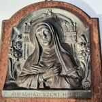 Kuzmik Lívia : Árpádházi Szent Margit ón dombormű relief falapon kb.1930. fotó