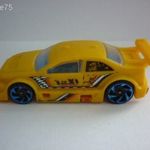 Hot Wheels Amazoom Yellow Taxi fotó