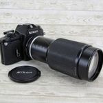 Nikon EM - retro fényképezőgép -- Nikon 70-210mm 1: 4 objektív fotó