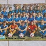 SZEOL Szeged dupla oldalas foci csapatkép poszter 1977 - NB1 bajnokság labdarúgás KS melléklet fotó