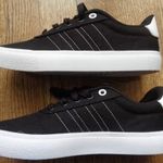 Új eredeti Adidas Vulcraid 3R 35-östól 40-esig női sportcipő gördeszkás cipő utcai cipő 2 színben fotó