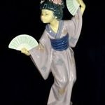 JAPÁN KISASSZONY LEGYEZŐKKEL ... HIBÁTLAN LLADRO GYŰJTŐI PORCELÁN SZOBOR X fotó