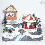 "MAGIC VILLAGE" MÁRKÁJÚ VILÁGÍTÓ , ZENÉLŐ TÉLI FALU , KÖRHINTÁVAL ÁRUSSAL fotó