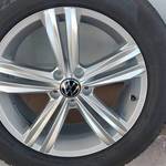 3, Gyári, VW Tiguán II 5NA SEBRING 18" alufelni, Téligumi fotó