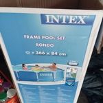 Intex 366X84 medence alkatrészek plusz medencetest (LYUKAS) fotó