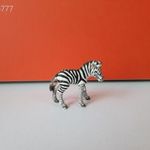 Eredeti Schleich zebra csikó állatfigura !! 7x6cm ! fotó