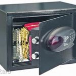 Holytec bútorszéf elektronikus zárral 250x350x280mm fotó