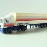 S233 H0 1: 87 Herpa MAN kamion Pepsi Light fotó