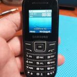 Samsung E1200 HAGYOMÁNYOS "GOMBOS" TELEFON+TÖLTŐ , VODAFONOS - 70ES fotó