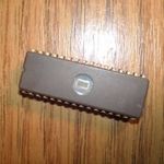 M27C801-100F1 uv eprom 8 Mbit (1Mb x 8) fotó