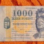 2000 -es "Millenniumi" 1000 Forint vízjeles fémszálas bankjegy UV aktivitással (L2946) fotó