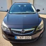 OPEL Astra Sports Tourer 1.4 T Enjoy fekete kombi/kevés kilométerrel fotó