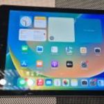 Apple iPad 5 9.7" Wifi Újszerű Gray Garis ! fotó