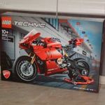 LEGO Technic 42107 - Ducati Panigale V4 R motor (ÚJ, bontatlan készlet!) fotó