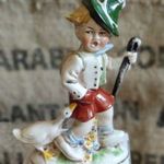 porcelán kisfiú libával német porcelán figura asztali dísz ALKUKÉPES fotó