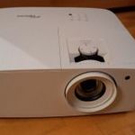 Optoma UHD42 projektor, fehér fotó