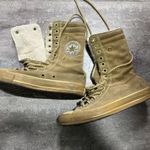 38-as bundás velúr Converse cipő fotó