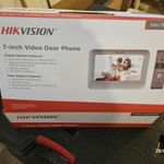 Hikvision Kaputelefon, csak kijelző, DS-KH2220 (DS-KIS203T egyik fele) fotó