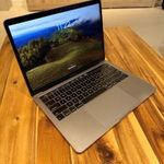 2019-es Macbook Pro - astroszürke, szép, töltővel együtt. fotó