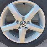 Eladó, Gyári, 16" VW Golf 7. /Aspen/ alufelni Téli gumikkal fotó