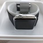 1. generációs Apple Watch alig használt A1554 töltő kábellel, eredeti dobozában. fotó