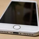 Eladó fehér iPhone 8 új akkumulátorral fotó